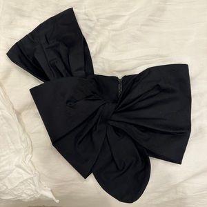 Just Bee Queen one shoulder cropped top